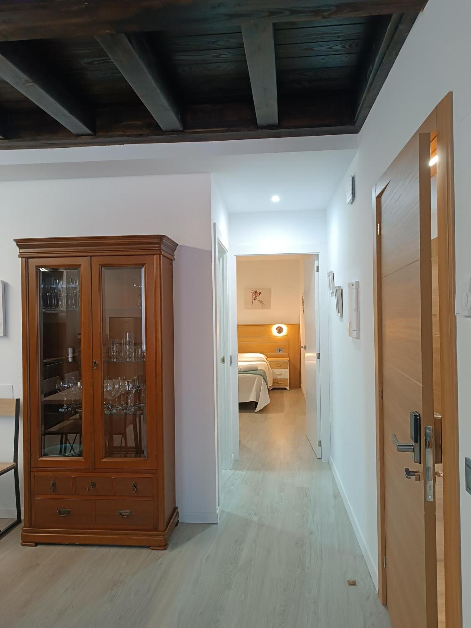 Apartamentos Turisticos Avila Puerta Del Puente 1-3 Екстериор снимка
